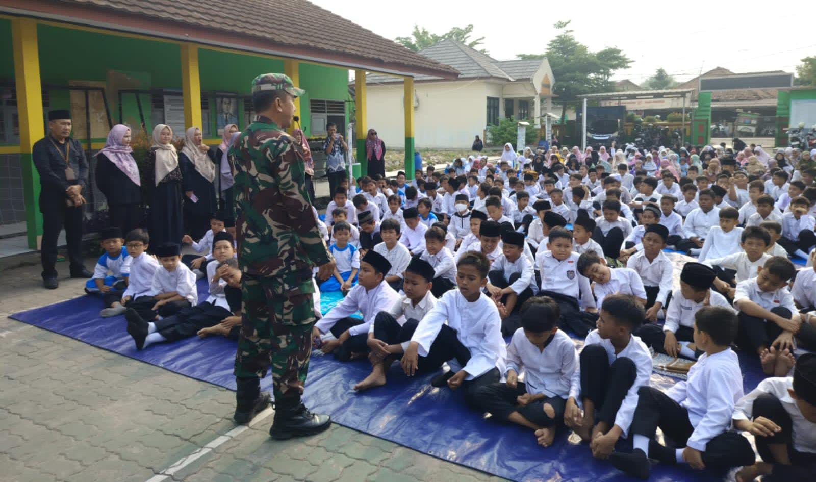 Suasana edukasi bullying yang digelar Sekolah Dasar Negeri Serdang 02, Kecamatan Kramatwatu, Kabupaten Serang, Provinsi Banten, Sabtu (16/11/2024). 