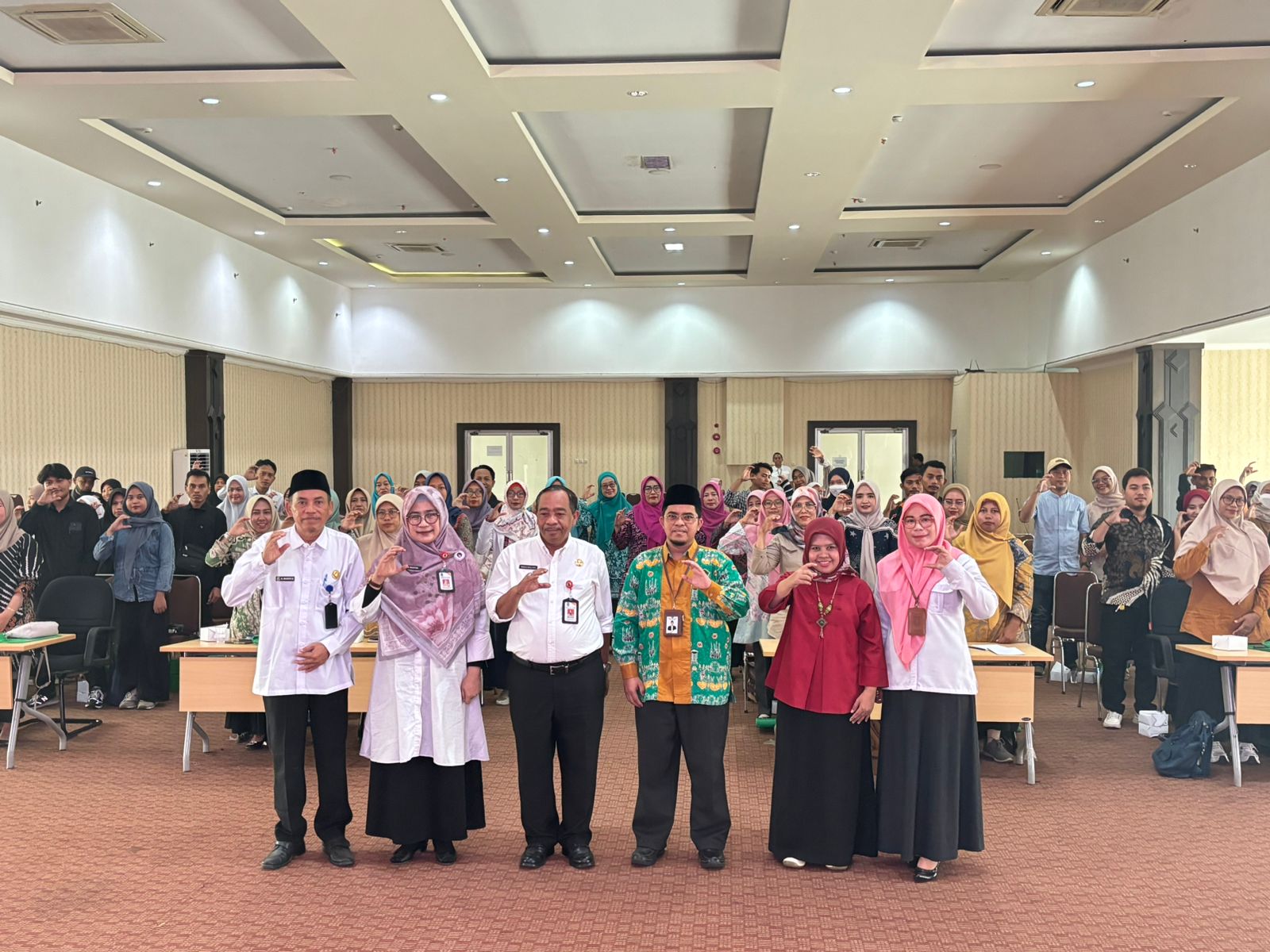 Dinas Pemberdayaan Perempuan, Perlindungan Anak, Pengendalian Penduduk, dan Keluarga Berencana (DP3AP2KB) Kota Cilegon saat mengumpulkan 250 calon pengantin (Istimewa) 
