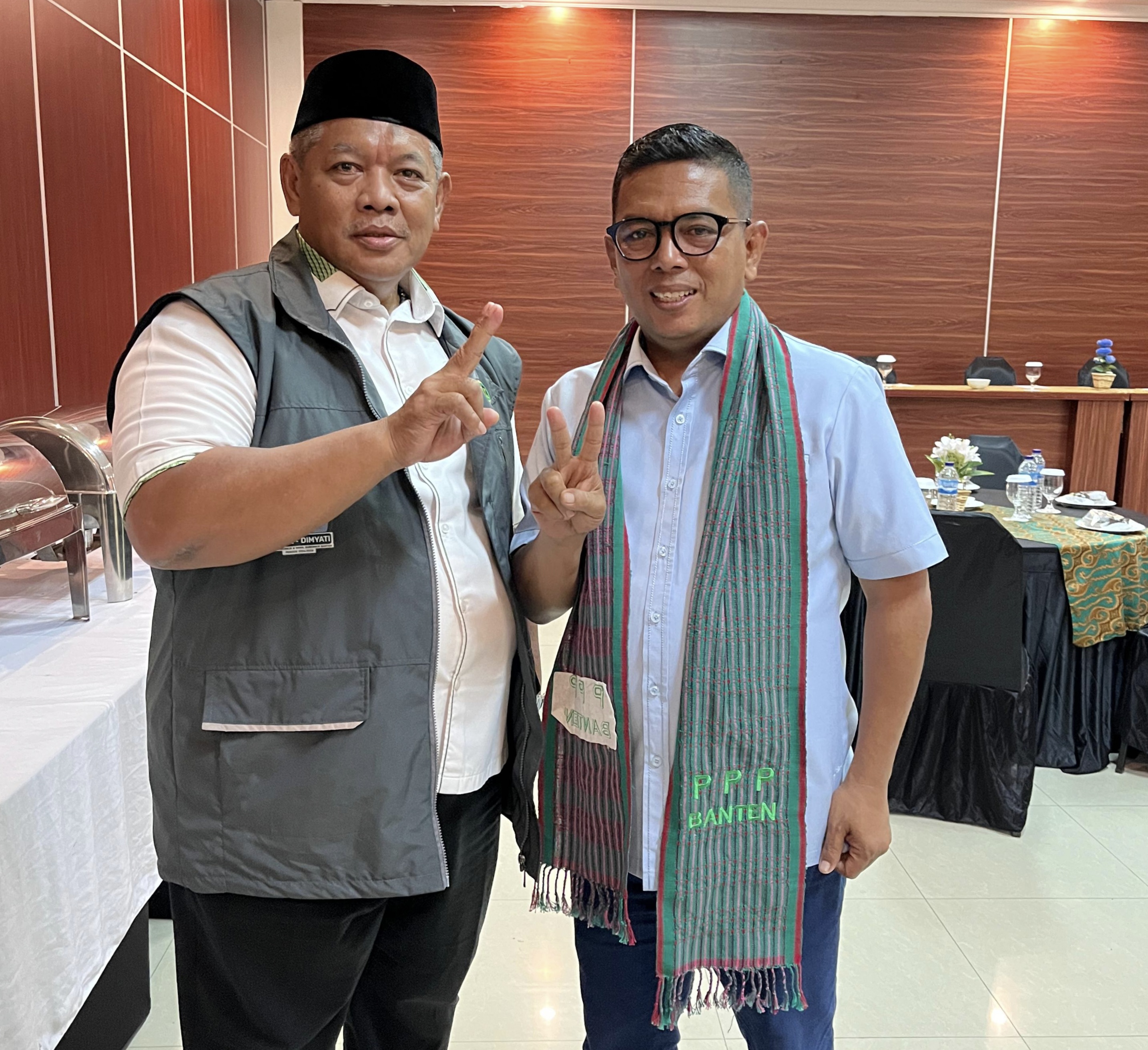 Ketua DPC PPP Kota Cilegon Sahruji bersama Cagub Banten Andra Soni (Istimewa) 