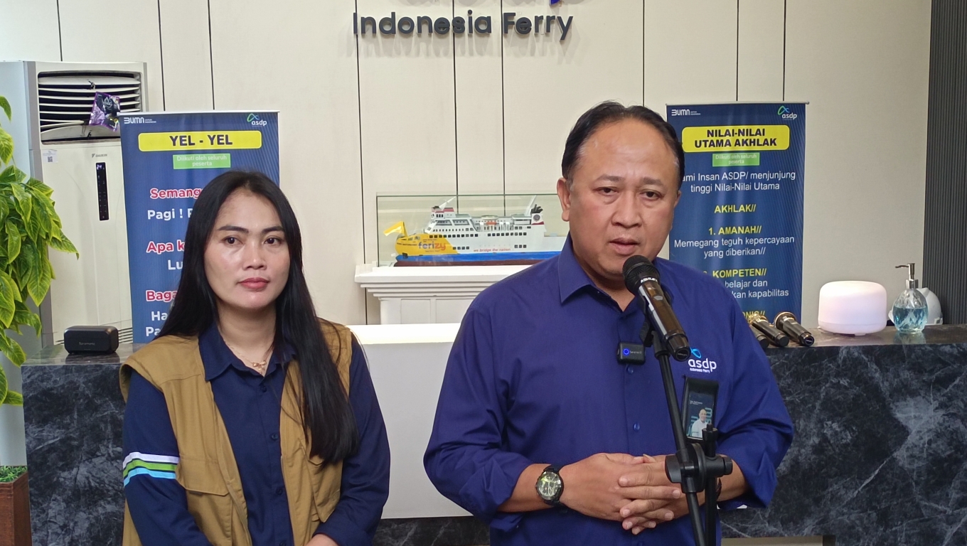 General Manager PT ASDP Indonesia Ferry Cabang Utama Merak, Rudi Sunarko saat nemberikan keterangan kepada wartawan beberapa waktu yang lalu.(Foto:Babebanten.com) 