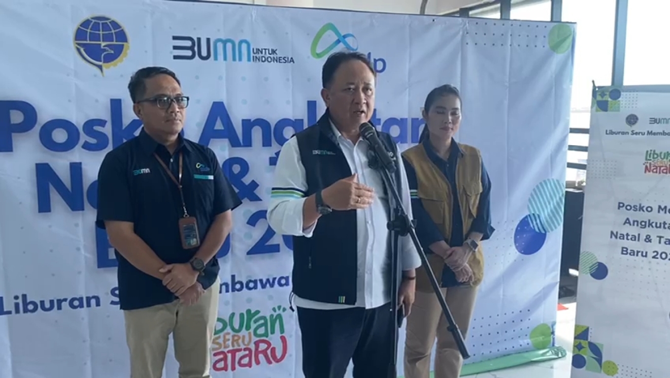 General Manager PT ASDP Indonesia Ferry Cabang Utama Merak, Rudi Sunarko saat memberikan keterangan kepada wartawan (Foto: Ardi/Babebanten.com