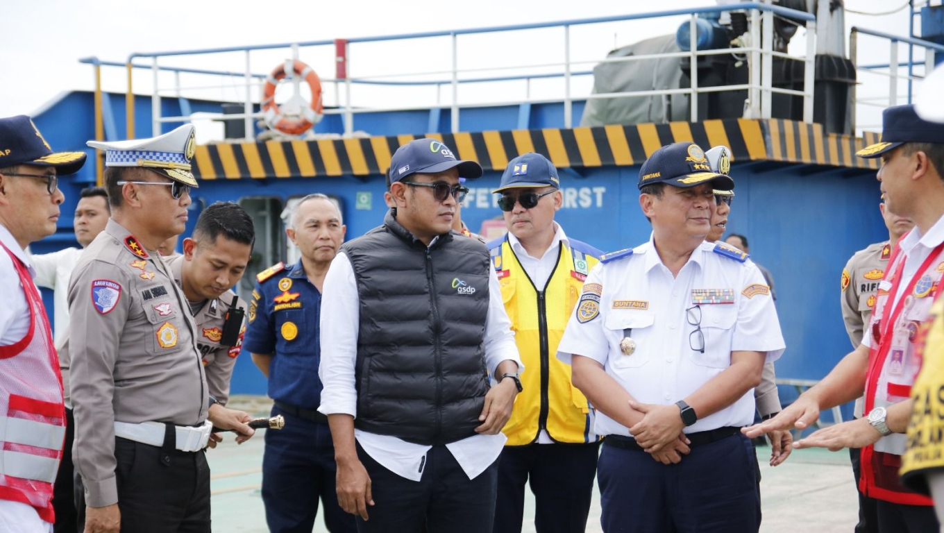 Wakil Menteri Perhubungan, Komjen Pol (Purn) Suntana, ke Pelabuhan Merak dan Bakauheni (Foto: Istimewa) 