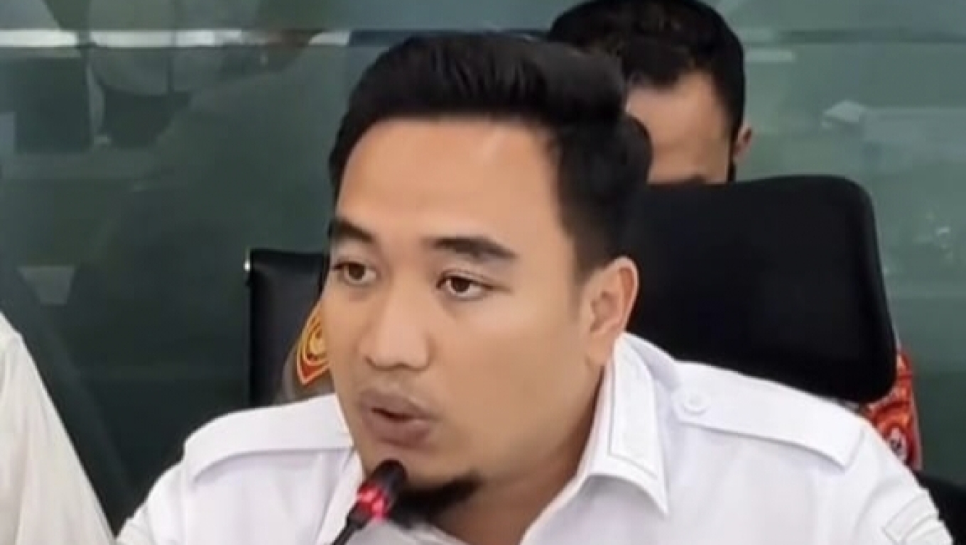 Walikota Cilegon Robinsar saat menyampaikan harapan kepada Wakil Menteri Investasi dan Hilirisasi/Wakil Kepala Badan Koordinasi Penanaman Modal (BKPM), Todotua Pasaribu. (Foto: Istimewa)