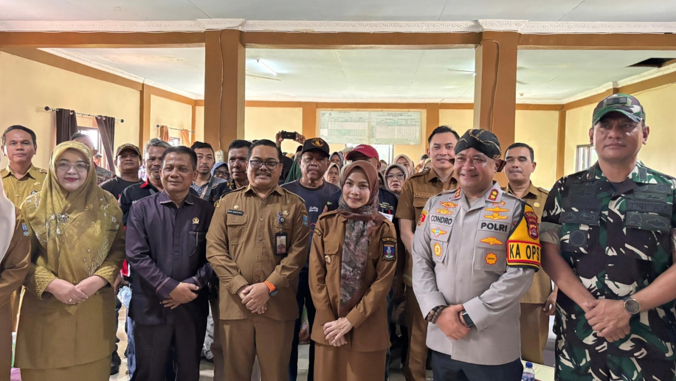 Bupati Serang Ratu Zakiyah foro bersama usai Deklarasi Satgas Pungli Ketenagakerjaan. (Foto: Istimewa)