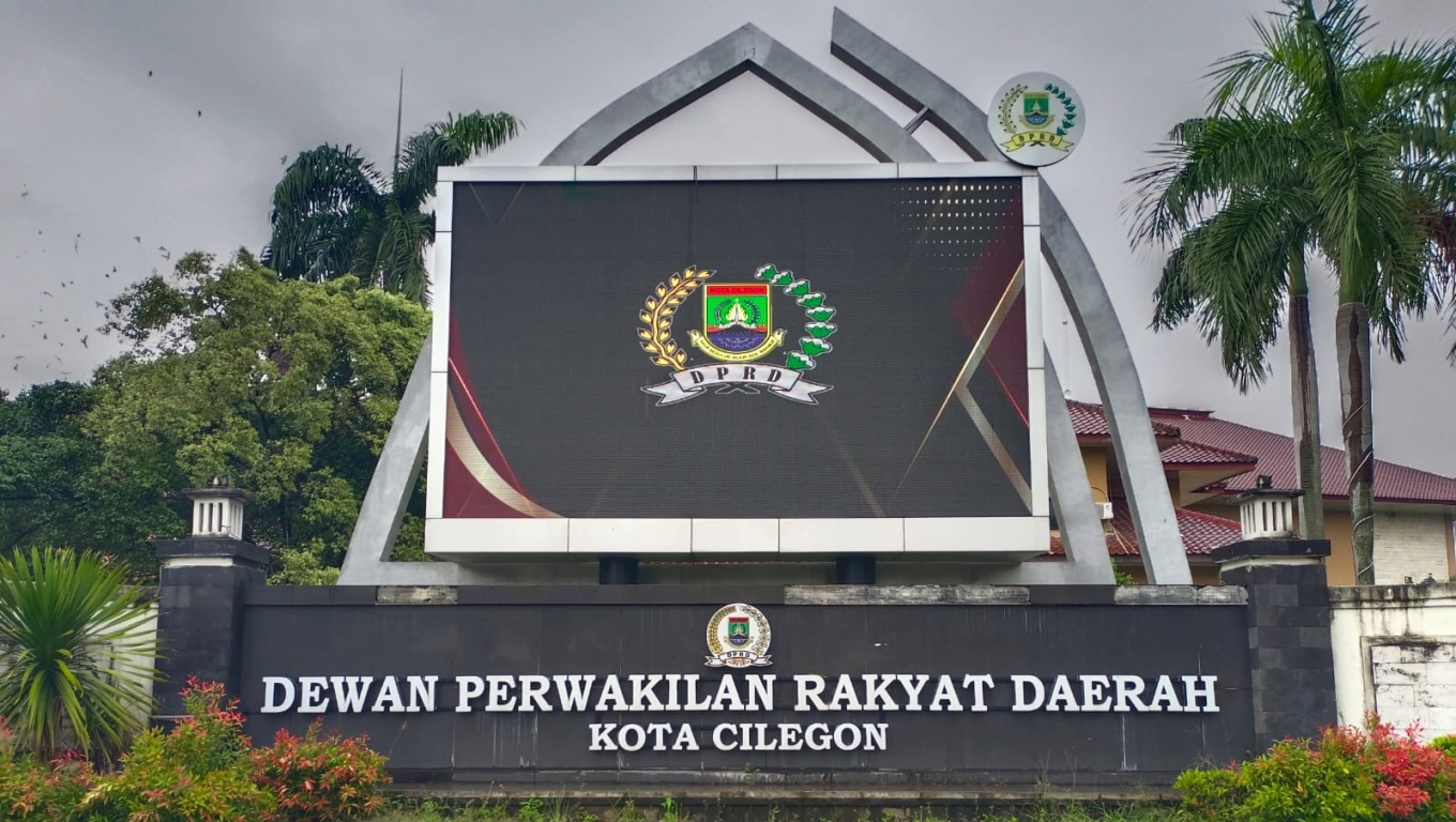 Gedung DPRD Kota Cilegon, Jalan Jendral Sudirman. (Foto:Arie/BabeBanten.com)
