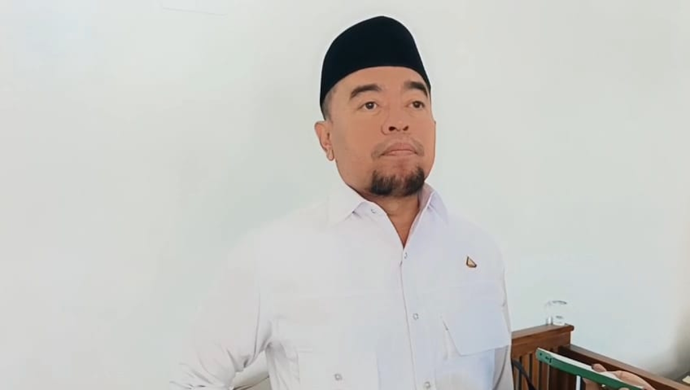 Kuasa Hukum Hikmatullah, Muhibudin saat memberikan keterangan kepada wartawan. (Foto : Arie/Babebanten.com)