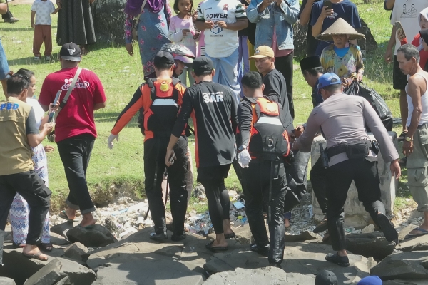 Dua Korban Terseret Ombak di Pantai Karangseke Lebak Banten Ditemukan Meninggal Dunia