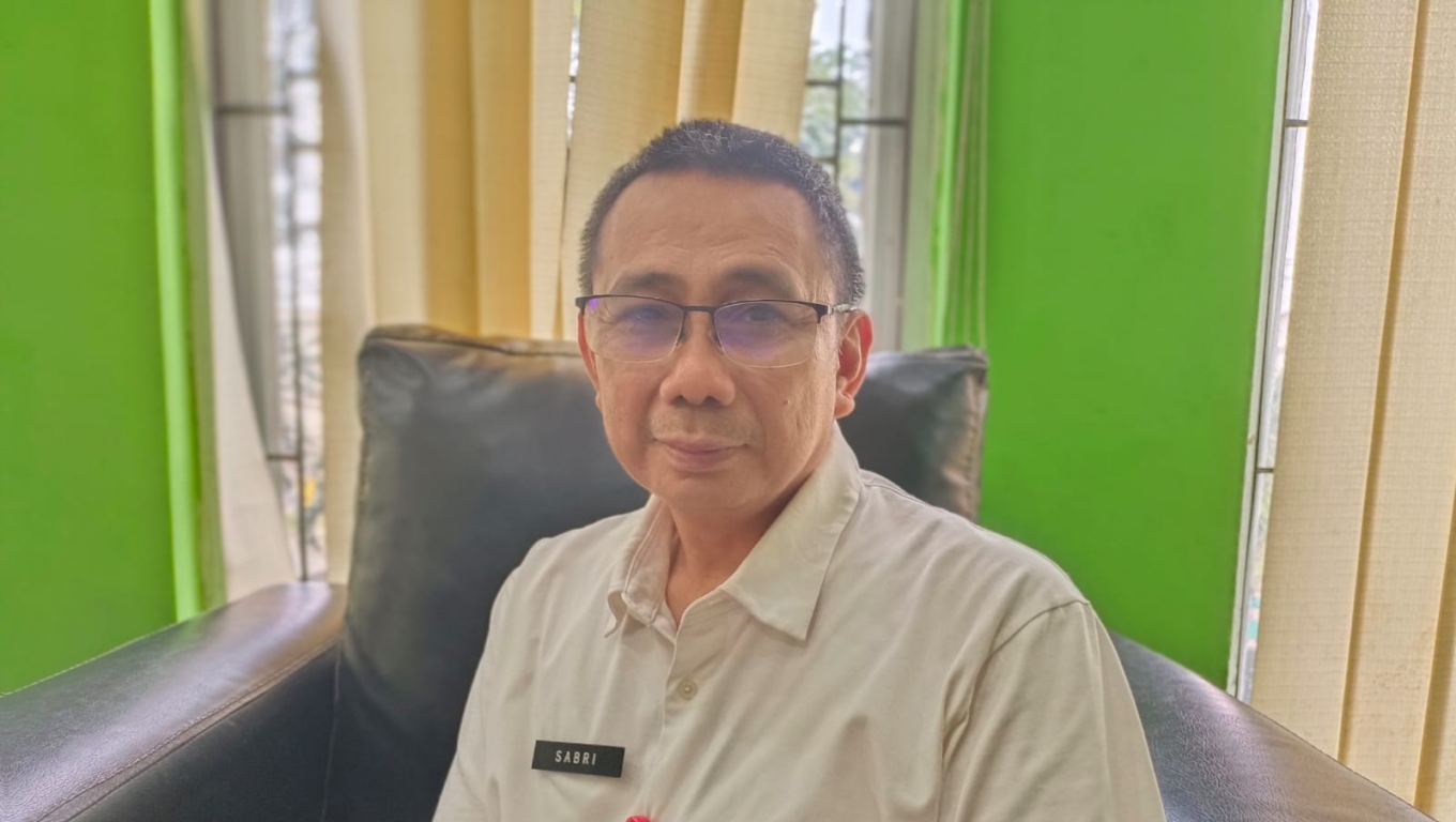 Kepala Dinas Lingkungan Hidup (DLH) Kota Cilegon, Sabri Mahyudin. (Foto: Arie/Babebanten.com)