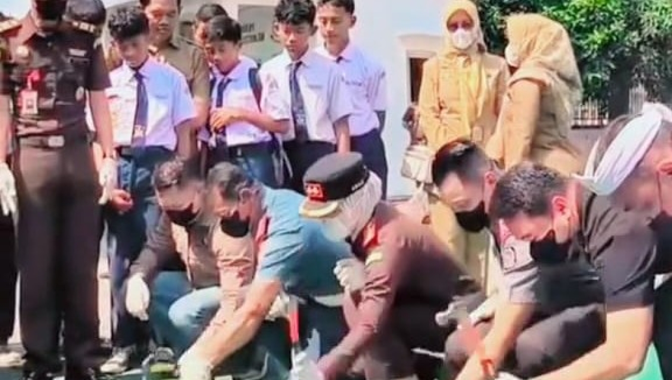 Pemusnahan barang bukti di Kantor Kejaksaan Negeri Kota Cilegon, Selasa (22/7/2025 ) lalu. (Foto: Istimewa)