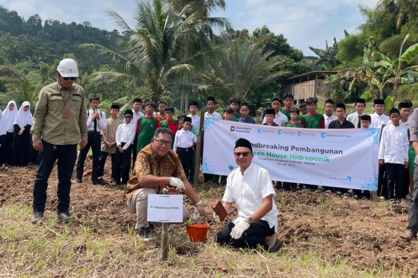 Melalui Program Greenhouse Hidroponik, Krakatau Steel Group Dukung Ketahanan Pangan