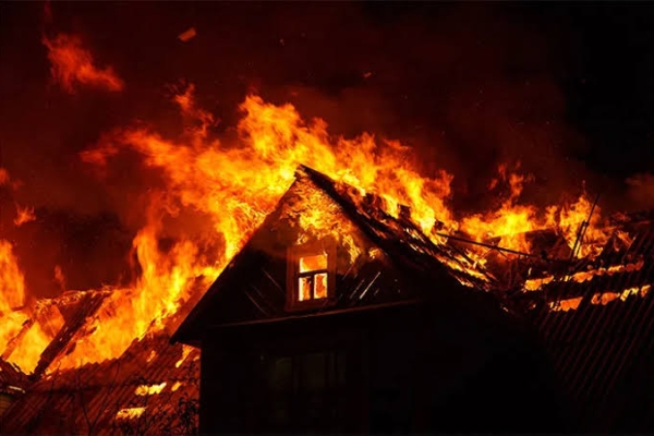 Rumah Warga di Kabupaten Lebak Banten Terbakar Saat Pemiliknya Sedang Sholat