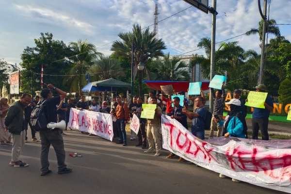 Wartawan di Cilegon Desak Pihak Kepolisian Tangkap Semua Pelaku Pengeroyokan di PT GRS !