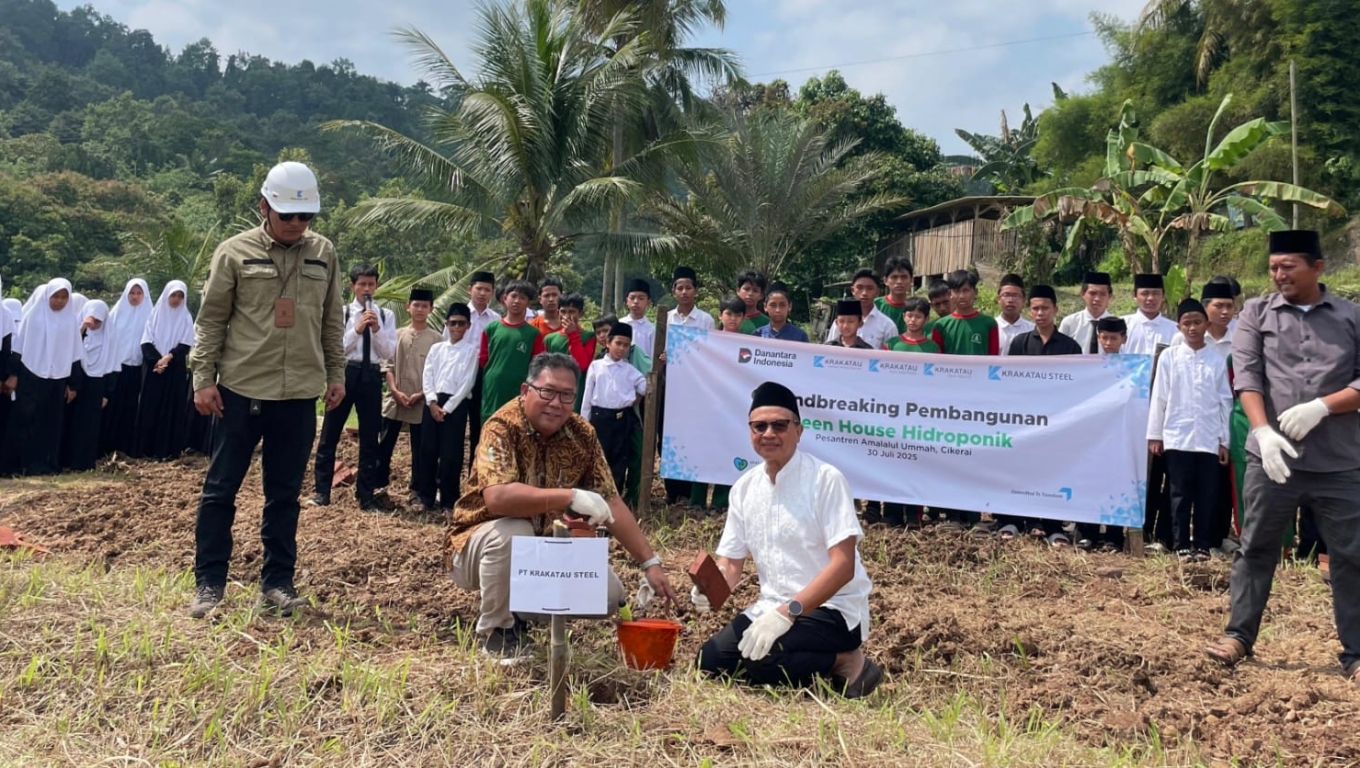 Kegiatan Krakatau Steel Group untuk mendukung ketahanan pangan nasional. (Foto: Istimewa)