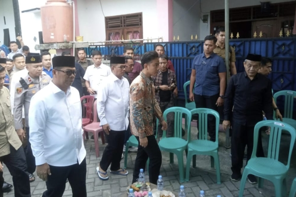 Gubernur Banten Andra Soni Kunjungi Kediaman Keluarga Andika Lutfi Falah di Tangerang