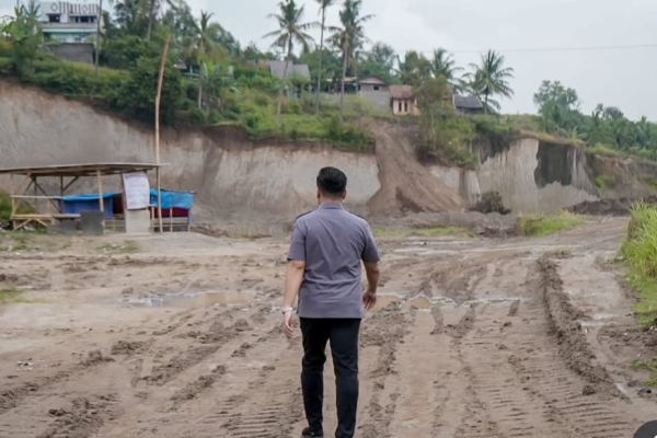 Penambang Pasir di Bagendung Cilegon Bakal Beli Rumah Warga yang Terancam Longsor