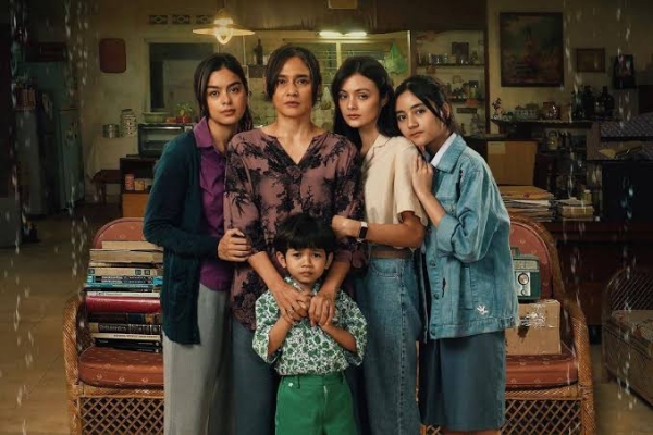 Tembus 800.000 Penonton, Film Andai Ibu Tidak Menikah Dengan Ayah Masuk Daftar Film Terlaris 2025