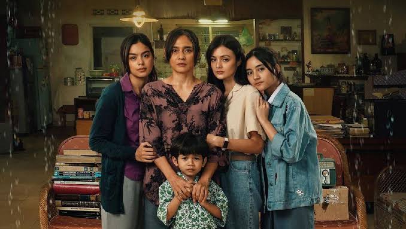 Poster Film Andai Ibu Tidak Menikah dengan Ayah. (Foto: IDN Times) 