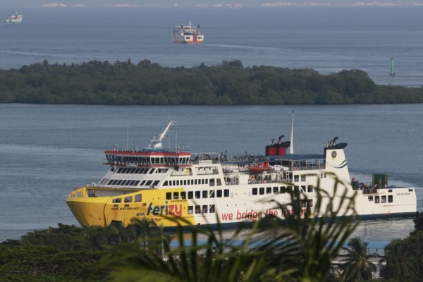 ASDP Imbau Kewaspadaan Cuaca Ekstrem di Penyeberangan Merak - Bakauheni