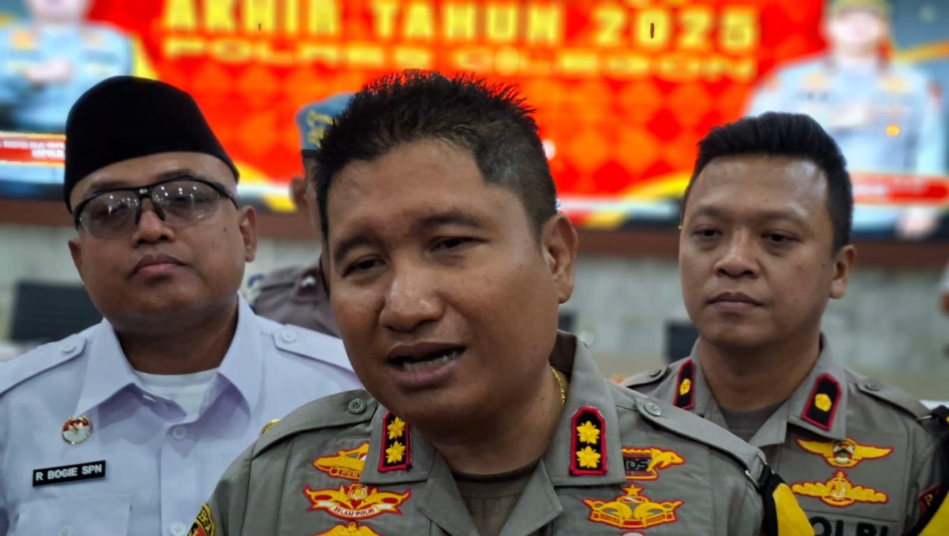 Kapolres Cilegon AKBP Martua Silitonga memberikan keterangan kepada wartawan. (Foto: Babe Banten)