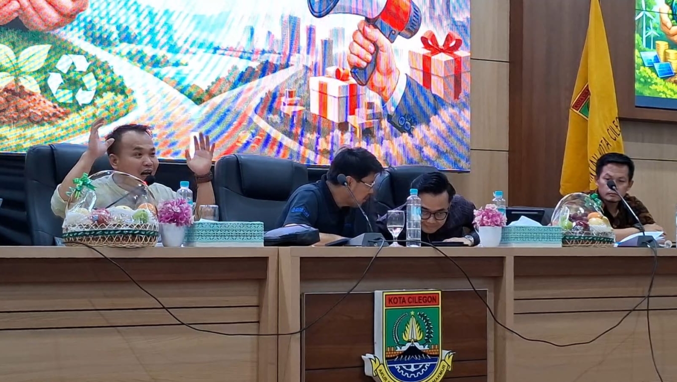 Para narasumber diskusi publik soal program CSR yang diselengaralam Pokja Wartawan Harian Cilegon( PWHC) di Aula Setda II Kota Cilegon. (Foto: Babe Banten)