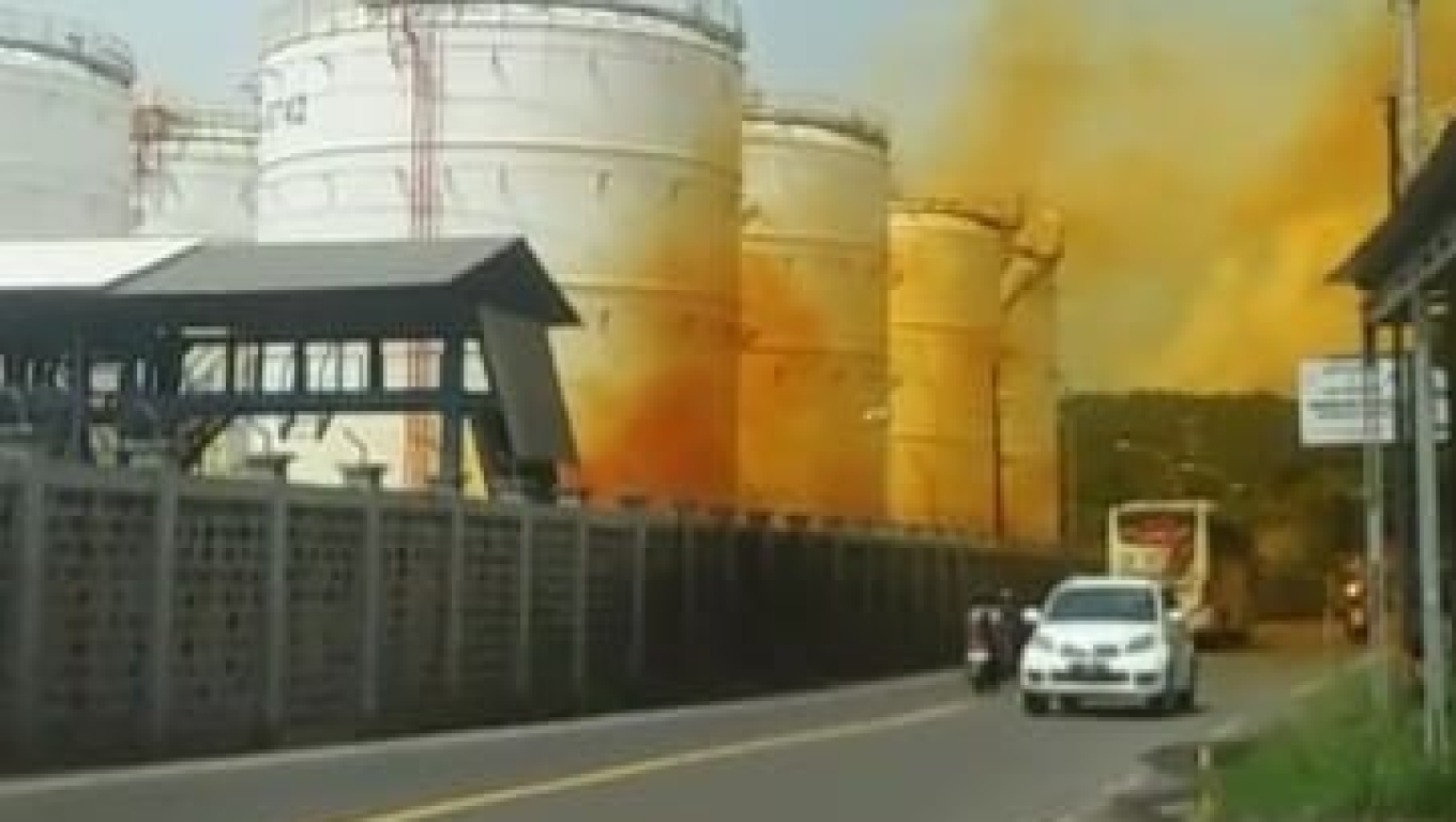 Kebocoran gas dari tanki PT Vopak Terminal Merak, Kecamatan Grogol, Kota Cilegon. (Foto: tangkapan layar video)