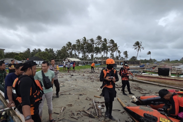 Remaja Terseret Ombak di Pantai Camara Pandeglang, Tim SAR Lanjutkan Pencarian Hari Kedua