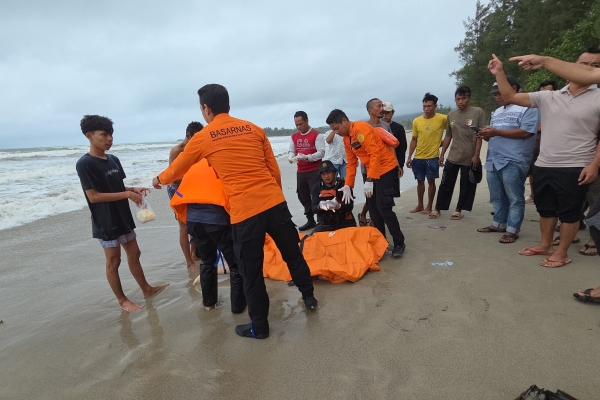Remaja yang Terseret Ombak di Pantai Camara Pandeglang Ditemukan Meninggal Dunia