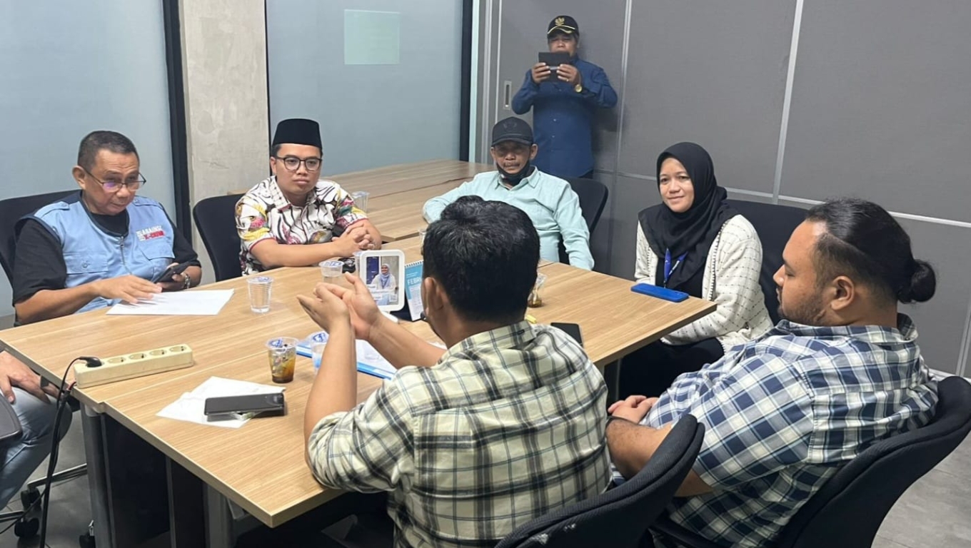 Komisi I dan IV DPRD Kota Cilegon saat mendatangi PT Vopak Terminal Merak. (Foto: Istimewa).