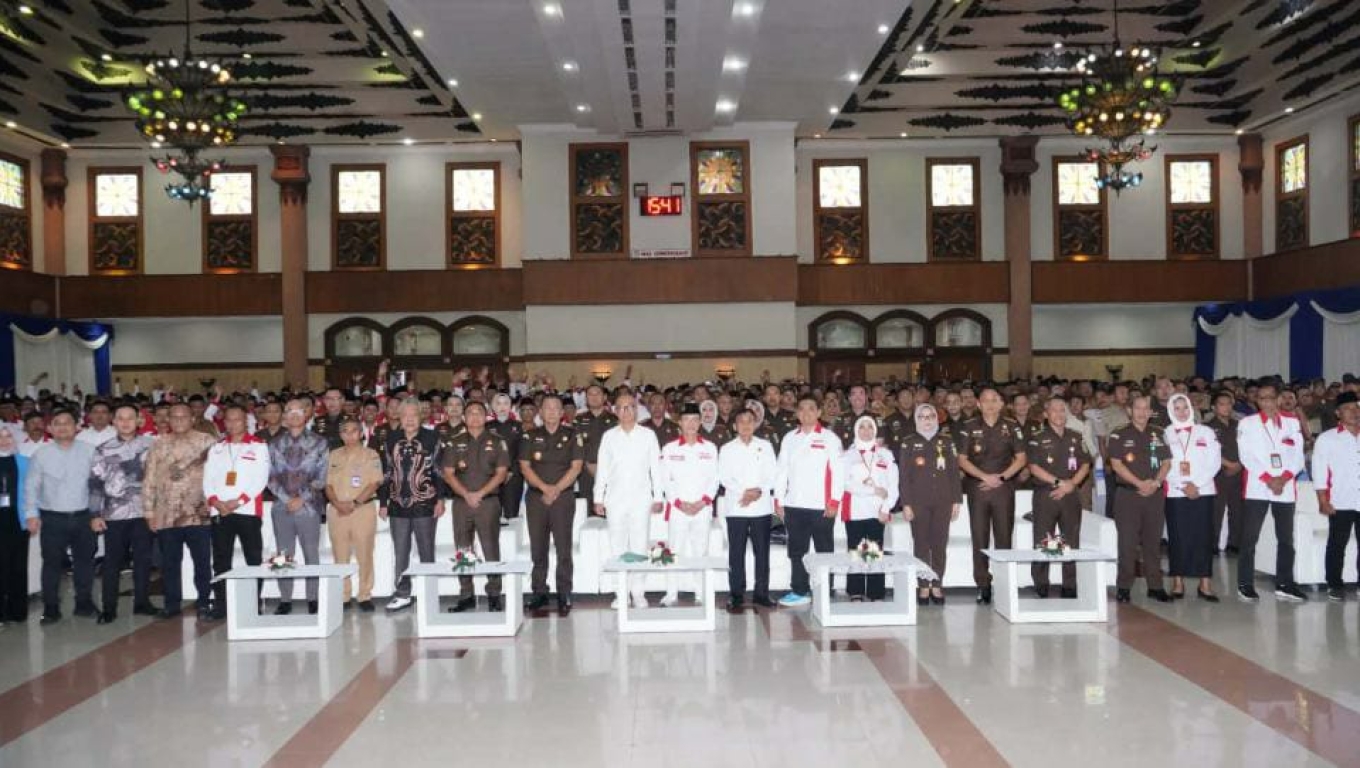 Gema sholawat ribuan Anggota BPD Jawa Timur sambut Prof Reda, perkuat sinergi Jaga Desa untuk Indonesia berdaulat. (Dok. Istimewa)