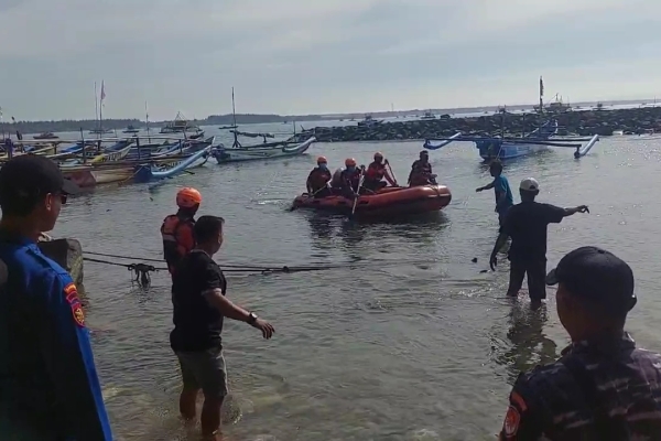 Nelayan yang Jatuh di Perairan Bagedur Lebak Banten Ditemukan Meninggal Dunia