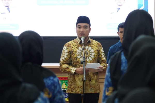 Robinsar Tekankan Pelayanan Prima Saat Pelantikan Pejabat Pemkot Cilegon
