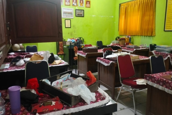 SDN Bumi Waras Merak Cilegon Kebobolan, 5 Unit Laptop Raib Digondol Maling