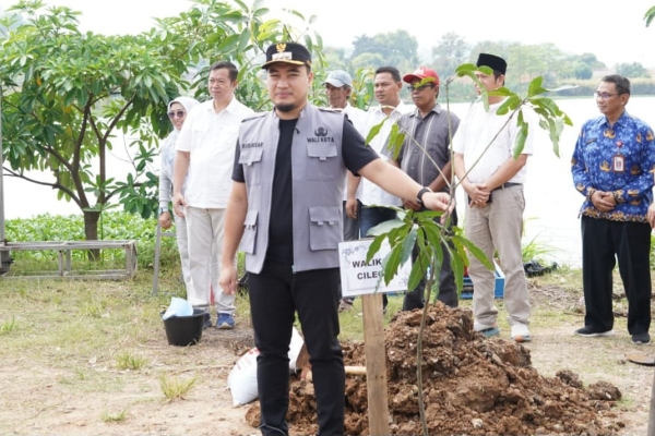 Walikota Robinsar Apresiasi Gerakan Penanaman 1.000 Pohon di Situ Rawa Arum Cilegon