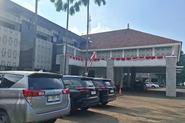 Walikota Robinsar Lantik Dua Pejabat Eselon II dan 37 Pejabat Fungsional