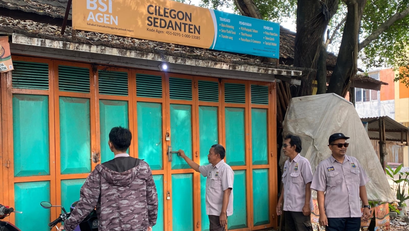Kantor Bank Sedanten di Kawasan Pasar Kranggot Cilegon yang diduga menipu puluhan pedagang.(Foto: Istimewa)