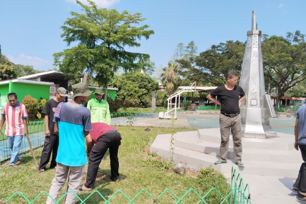 Pemkot Percantik Monumen SMSI di Alun - alun Cilegon