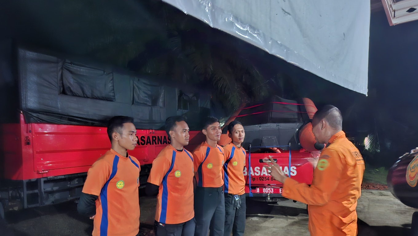 Tim Rescue Unit Siaga SAR Lebak bersiap melakukan operasi pencarian. (Foto: Istimewa) 