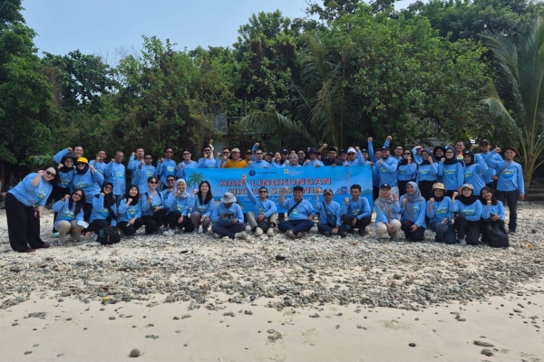 Jaga Kelestarian Wisata Pulau Merak Kecil, PT IRT Tanam 60 Bibit Pohon