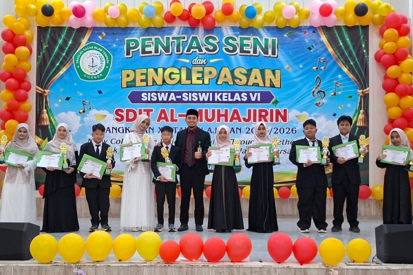 Pelepasan Murid Kelas VI Angkatan XV SDIT Al - Muhajirin Kota Cilegon Penuh Haru dan Meriah