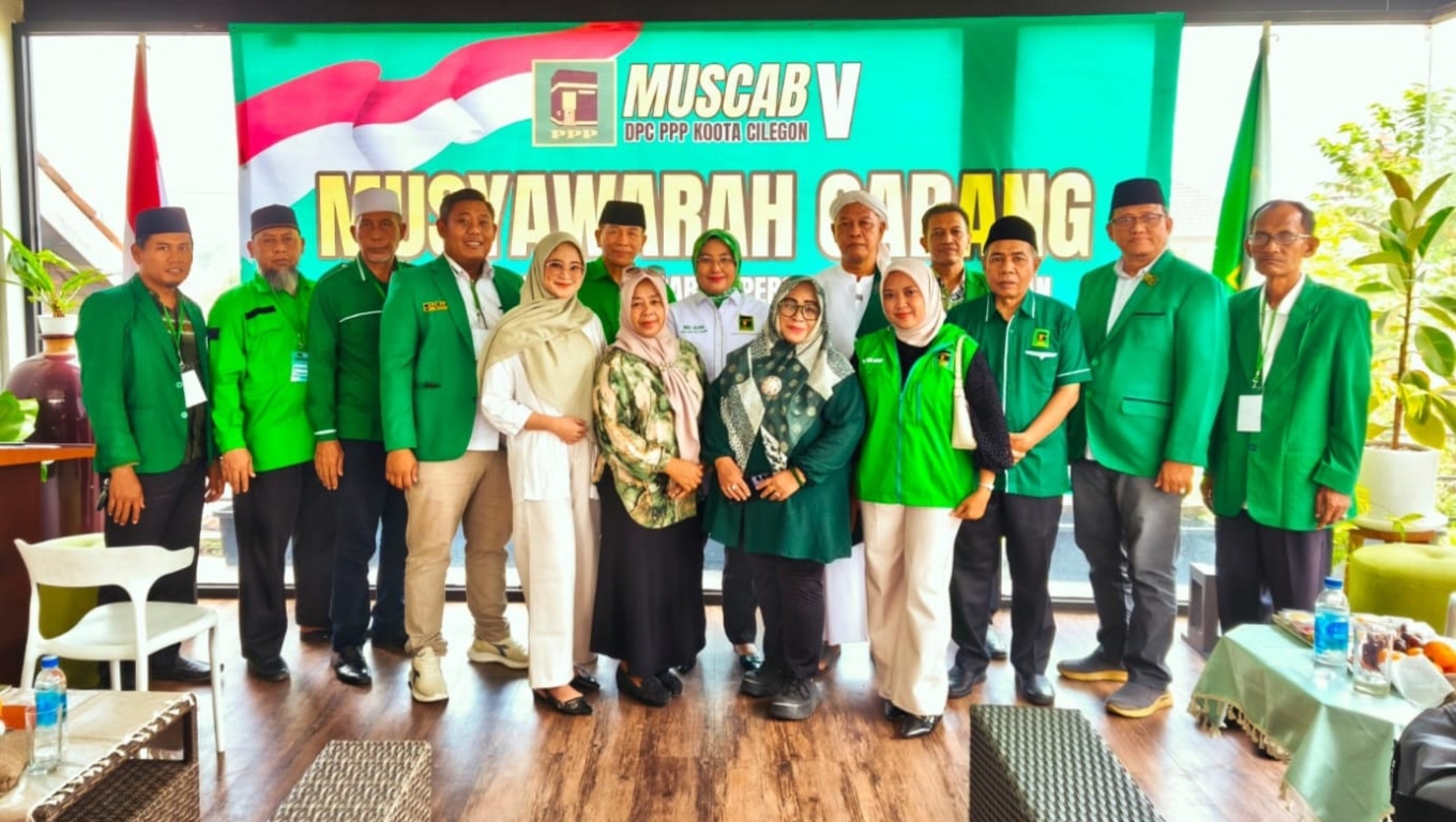 Sesi foto bersama usai Muscab PPP Kota Cilegon di Laras Garden Resto. (Foto: Istimewa)