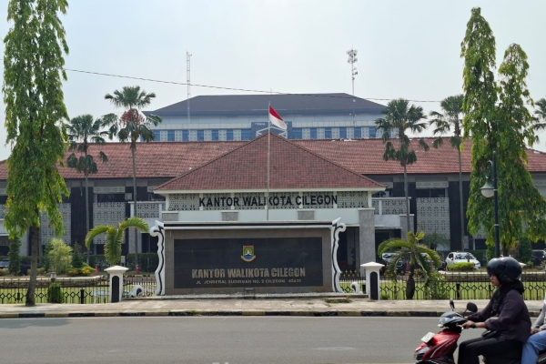 Belajar Tingkatkan PAD, Walikota Cilegon Robinsar dan Sejumlah Pejabat Terbang ke Kota Malang