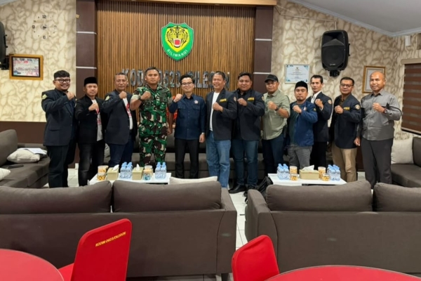 Perkuat Kolaborasi, Ahmad Aflahul Aziz Pimpin Kunjungan Karang Taruna ke Kodim 0623 Cilegon