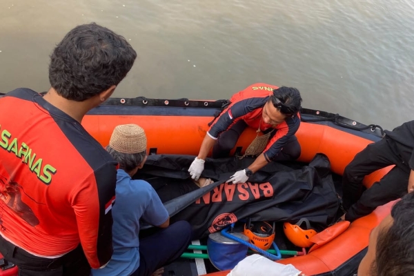 Wisatawan yang Tenggelam di Pantai Pasir Putih Carita Pandeglang Ditemukan Meninggal Dunia