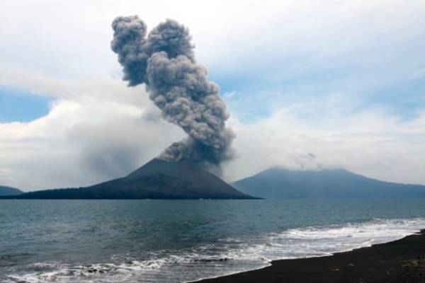 Bahaya Erupsi Gunung Anak Krakatau yang Perlu Diwaspadai