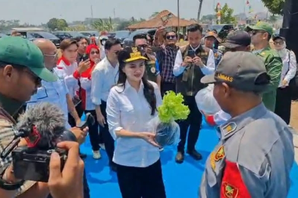 8.000 Satlinmas se-Jawa Tengah Padati Stadion Pandanaran Wujil, ASLINMAS dan ABPEDNAS Perkuat Konsol
